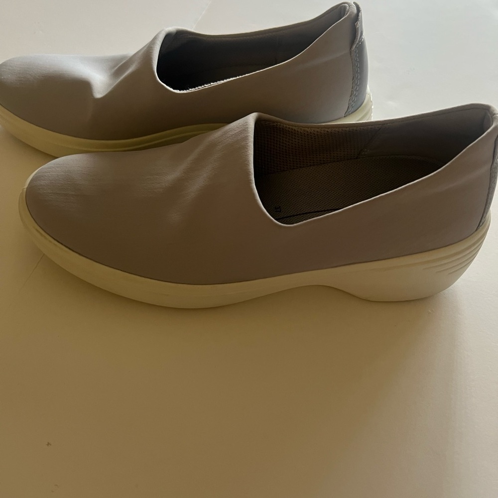 New ecco. - Picture 3 of 5